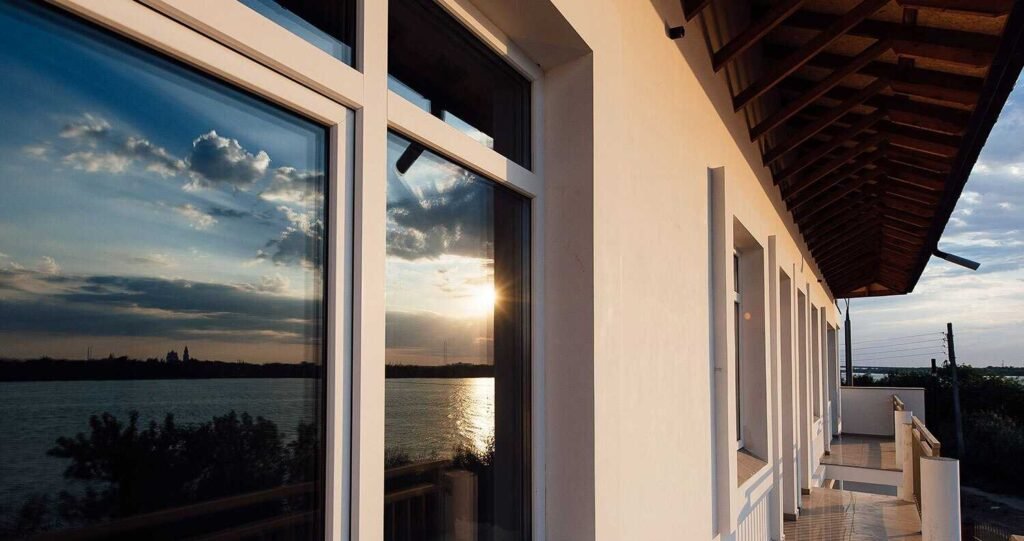 Distinct Features That Define One Way Mirrors